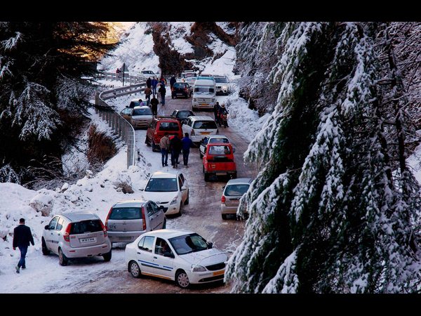  మంచుతో కప్పబడిన ఉత్తర కాశ్మీర్ 