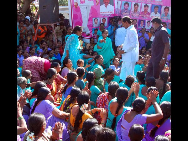 ప్రజలతో కెసిఆర్