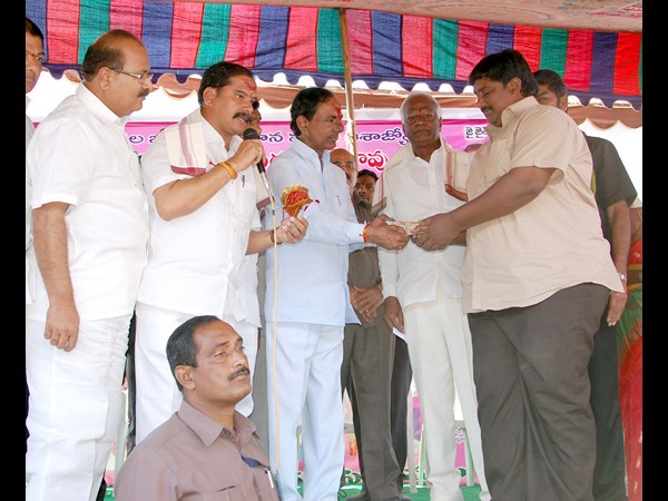 కేసీఆర్