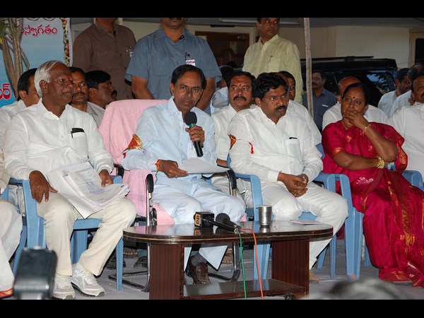 కేసీఆర్