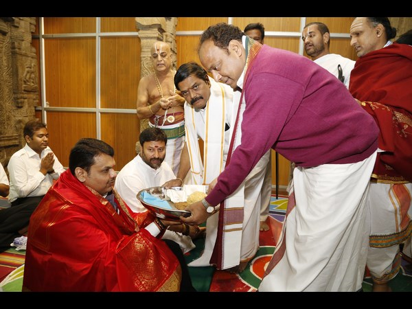 దేవేంద్ర ఫడ్నవీస్