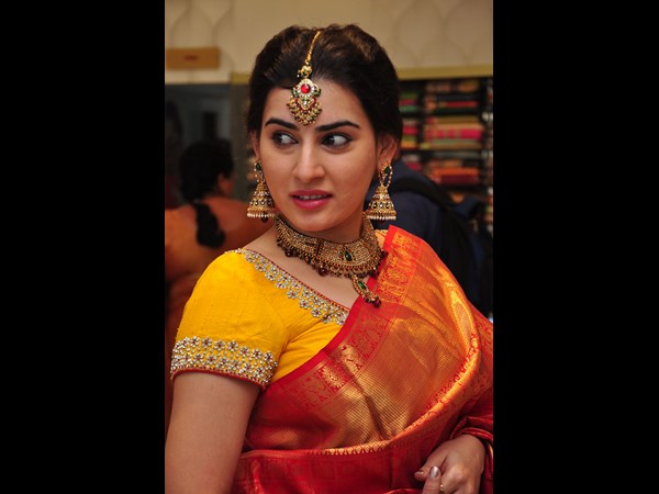 నటి అర్చన