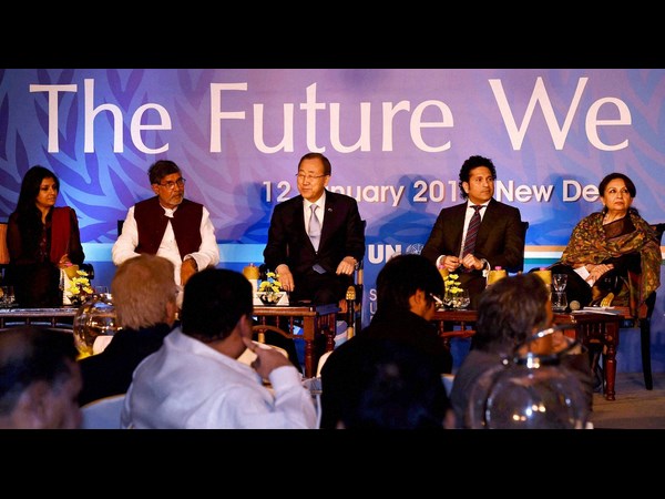 'యంగ్ @70' లోగో ఆవిష్కరణలో పాల్గొన్న సచిన్, సత్యార్ధి 'యంగ్ @70' లోగో ఆవిష్కరణలో పాల్గొన్న సచిన్, సత్యార్ధి