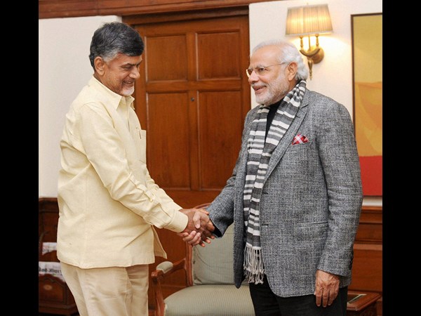  Chandrababu meets Modi, seeks special category status for AP