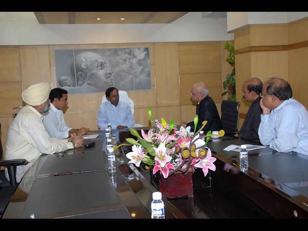 కెసిఆర్ 