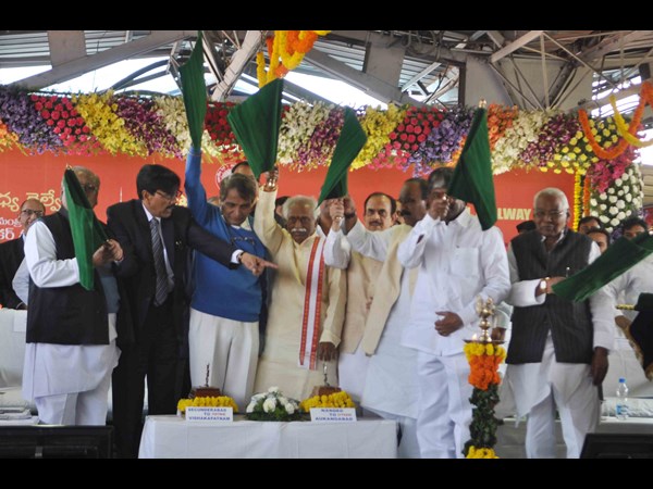 అగ్ర స్థానంలో ఉండాలన్నదే...