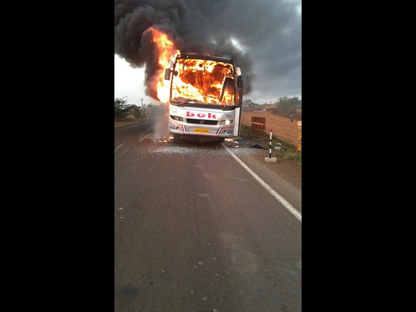 మంటల్లో వోల్వో బస్సు