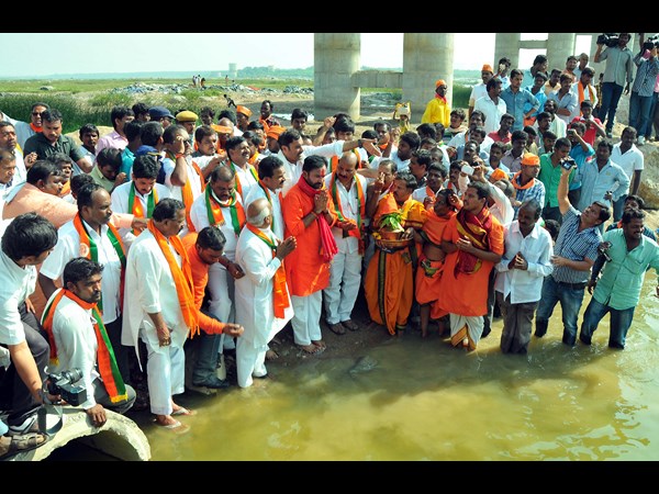  బీజేపీ పోరు యాత్ర విజయోత్సవ సభ