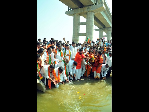 బీజేపీ పోరు యాత్ర విజయోత్సవ సభ
