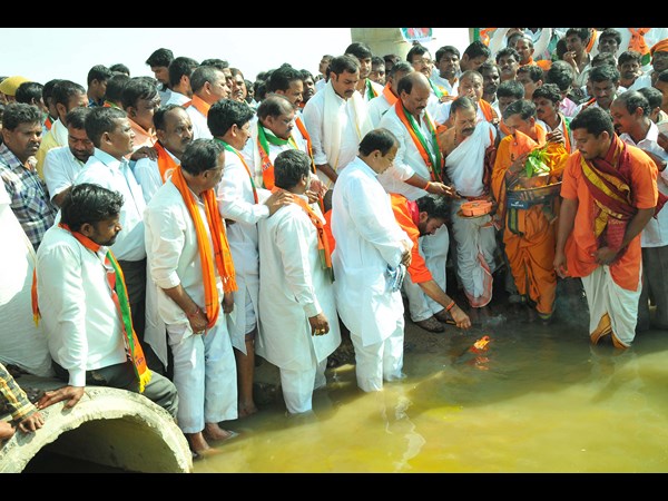బీజేపీ పోరు యాత్ర విజయోత్సవ సభ