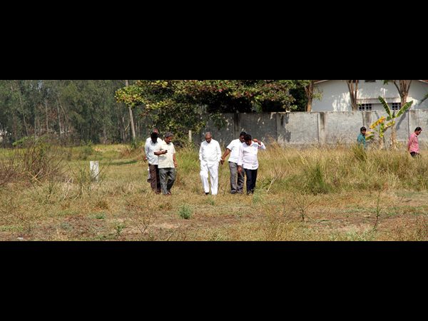 ఉమ్మారెడ్డి తదితరుల పరిశీలన