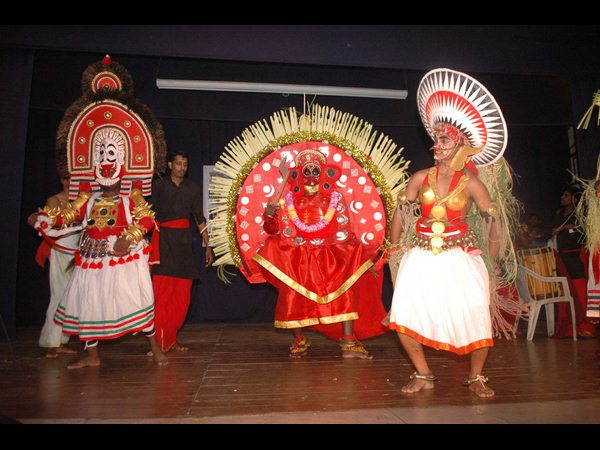 కళా ప్రదర్శనలు