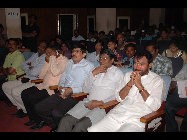 కళా ప్రదర్శనలు