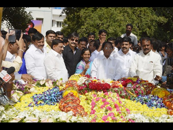 పరిటాల వర్ధంతి