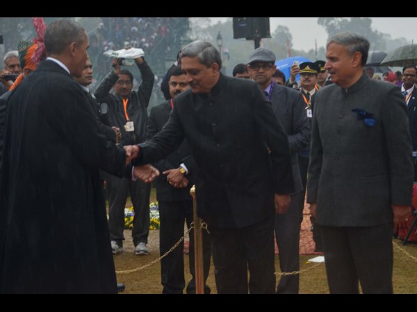  చిరు జల్లుల మధ్యే గణతంత్ర వేడుకలు