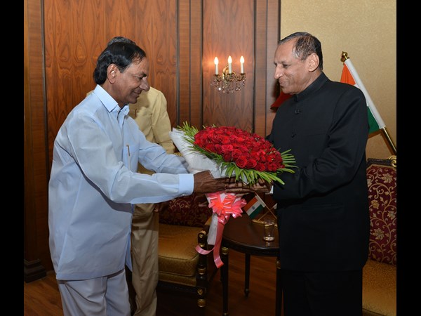 గవర్నర్, కేసీఆర్, చంద్రబాబు గవర్నర్, కేసీఆర్, చంద్రబాబు