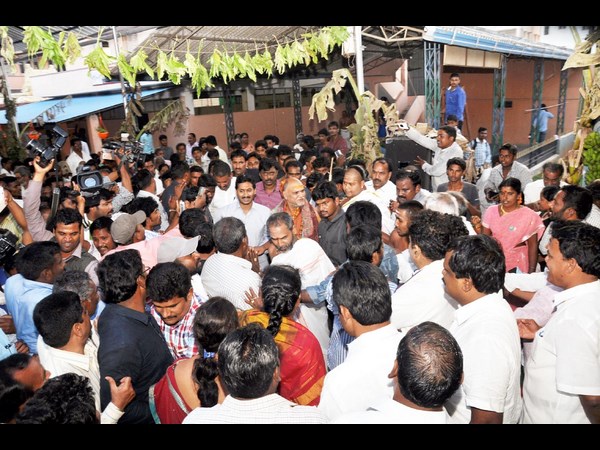 ఒకే ఎజెండా..