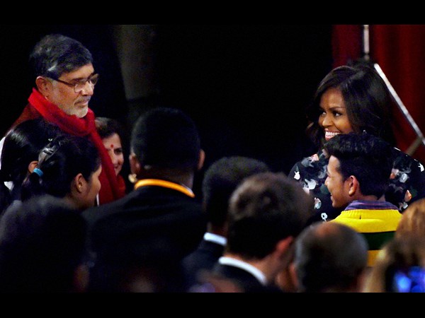 నోబెల్ గ్రహీత సత్యార్థితో మిచెల్లీ ఒబామా