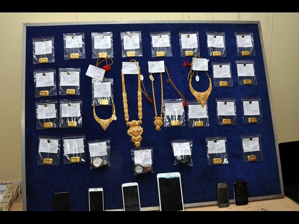 యజమాని ఇంట్లో కారు డ్రైవర్ రూ. కోట్లలో చోరీ