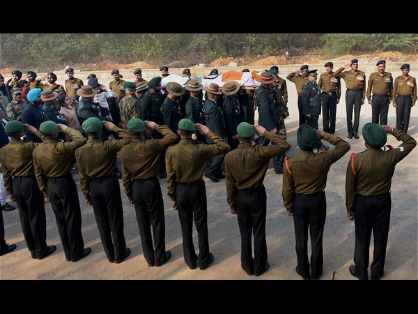  సైనిక మర్యాదలతో ముగిసిన రాయ్ అంత్యక్రియలు 