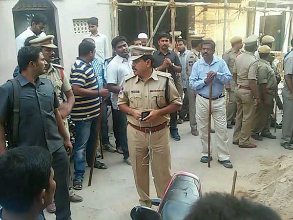  ఉప్పల్ ప్రాంతంలో కార్డన్ సెర్చ్