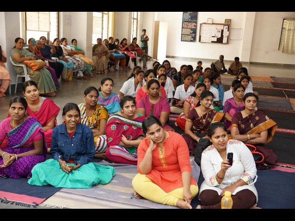 ఆసక్తిగా..