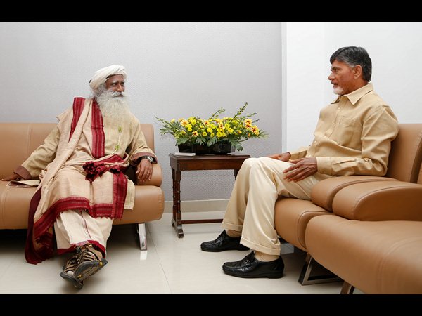 యోగా క్లాసులు యోగా క్లాసులు