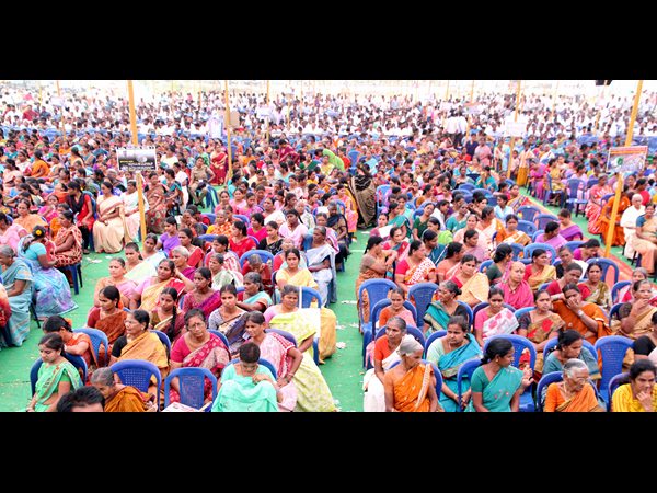 పాత బకాయిలు జమ చేసుకుంటున్నారు..
