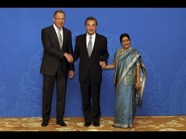 సుష్మా చైనా పర్యటన