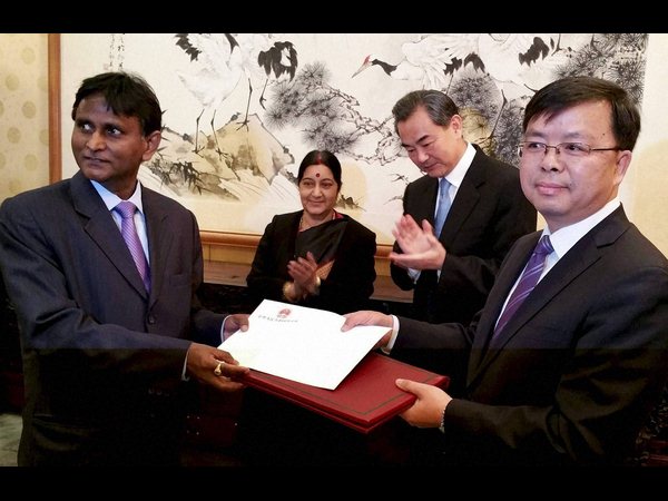 సుష్మా చైనా పర్యటన