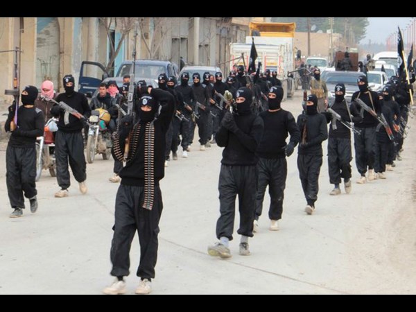 ఏడంతస్తుల భవనం నుండి 'గే'ను నెట్టారు