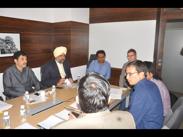 మంత్రి కేటీఆర్‌‌తో అమెజాన్‌ ప్రతినిధుల భేటీ