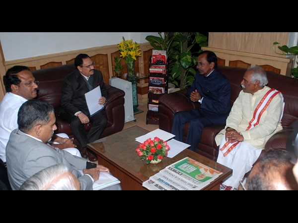 కేంద్రమంత్రులతో కెసిఆర్