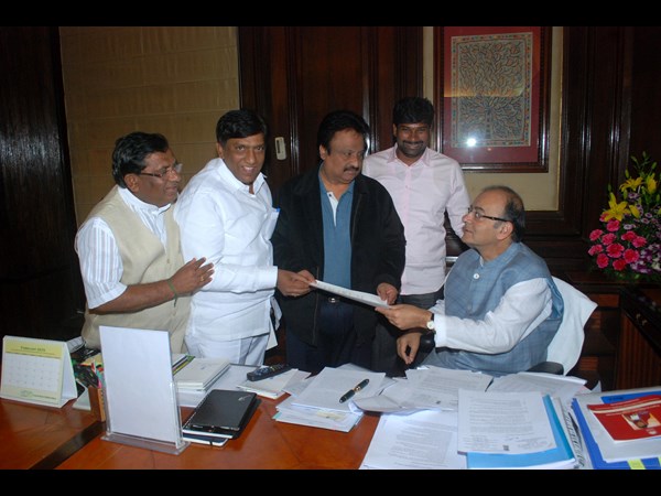 జైట్లీతో..
