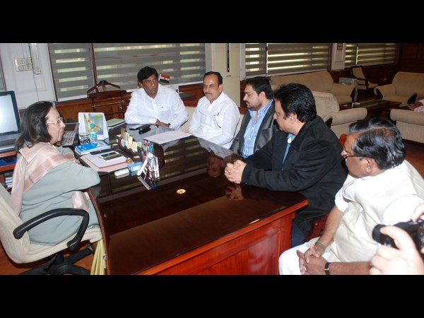 నజ్మా హెఫ్తుల్లాతో...