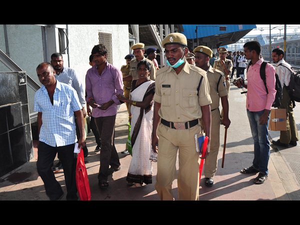  సికింద్రాబాద్ స్టేషన్‌లో పోలీసుల స్పెషల్ డ్రైవ్