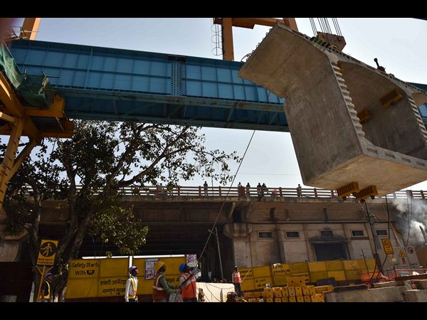  మెట్రో రైలు