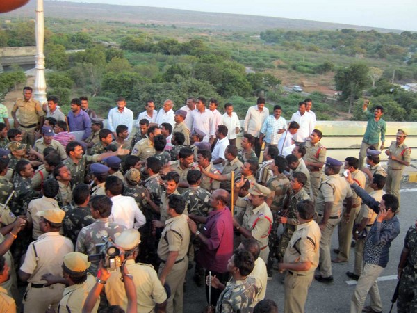 సాగర్ వద్ద మళ్లీ ఉద్రిక్తత 