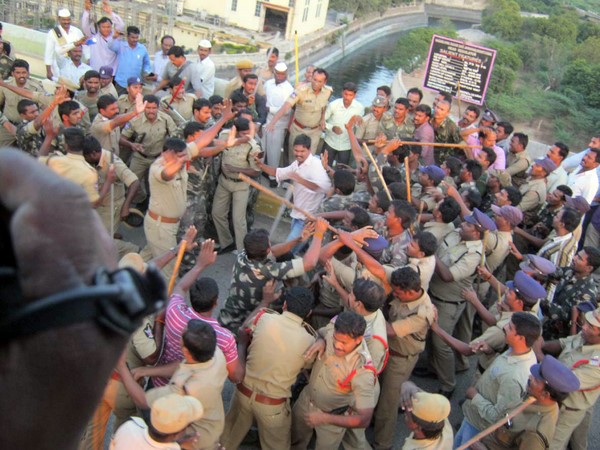 సాగర్ వద్ద మళ్లీ ఉద్రిక్తత 