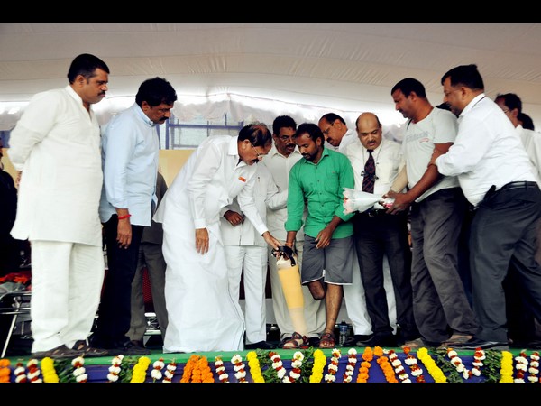 విశాఖలో వికలాంగుల ప్రాంతీయ క్రీడా మైదానం