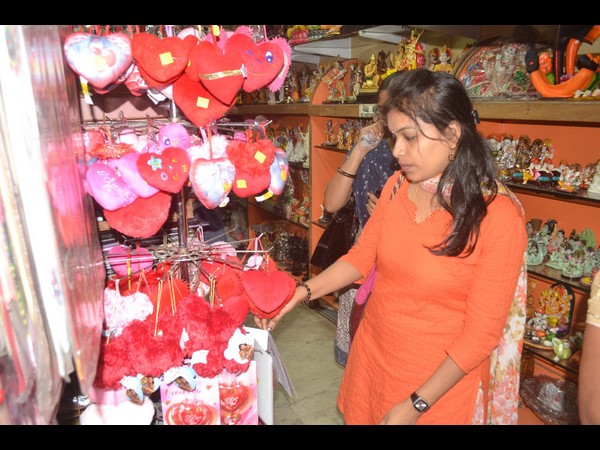 ప్రేమికుల రోజు స్పెషల్