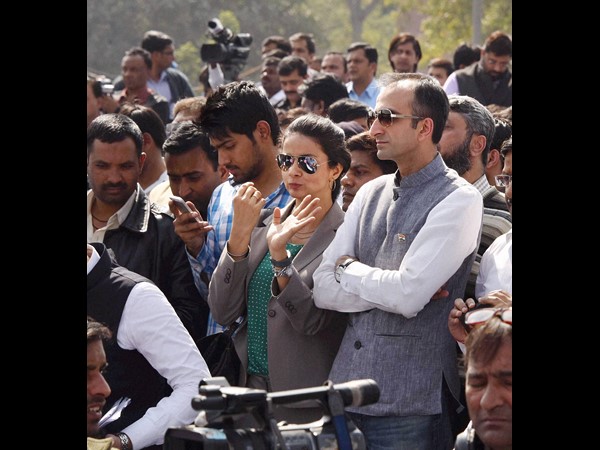 సీఎంగా ప్రమాణం స్వీకారం చేసిన కేజ్రీవాల్