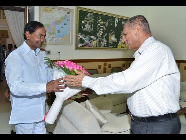 కెసిఆర్ ఇలా...