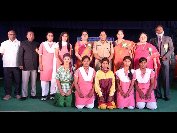 వార్షికోత్సవం వార్షికోత్సవం