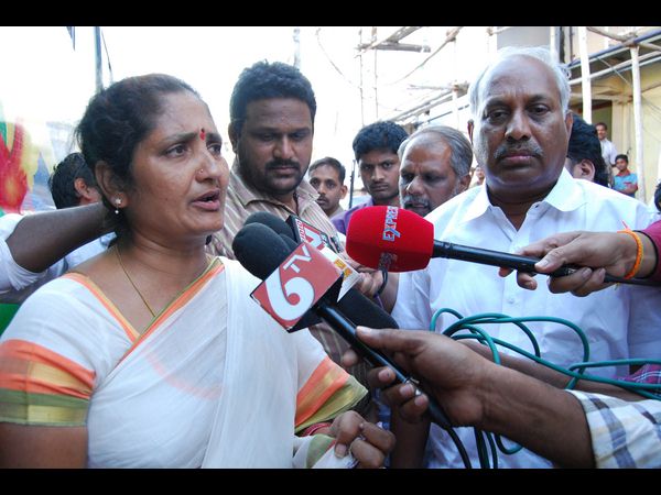 కాంగ్రెస్ అభ్యర్థి