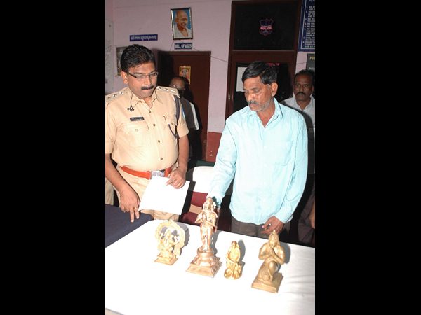 నిందితుల అరెస్ట్