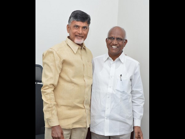  పీలేరు మాజీ ఎమ్మెల్యే శ్రీనాథ్ రెడ్డి సీఎం చంద్రబాబుతో భేటీ