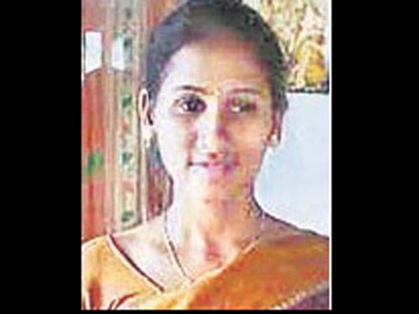  మహిళ ఆత్మహత్య