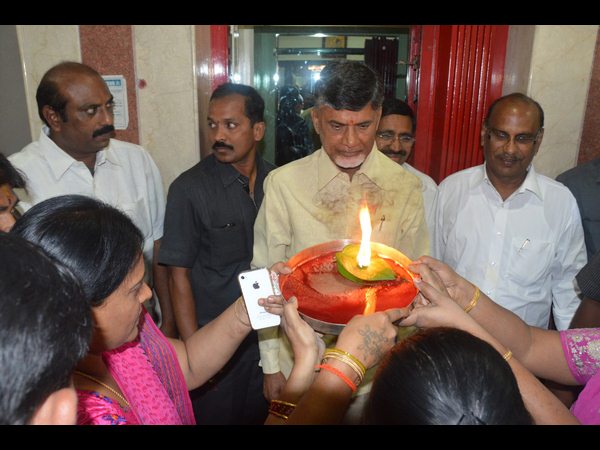 ఎవరు తప్పుచేసినా వెంకన్న శిక్షిస్తాడు: బాబు 