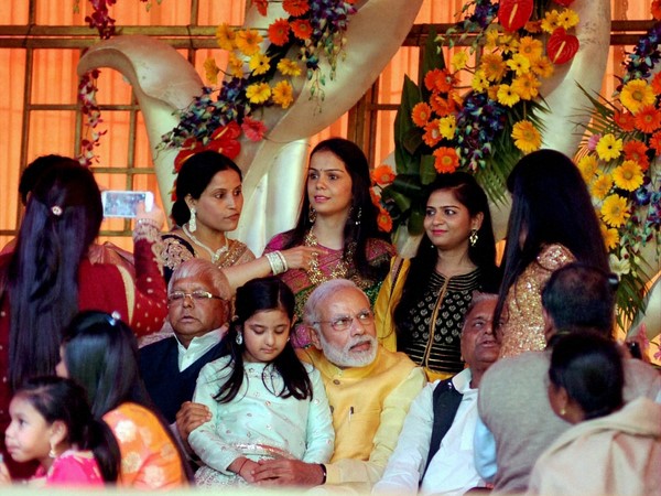 వేడుకలో మోడీ